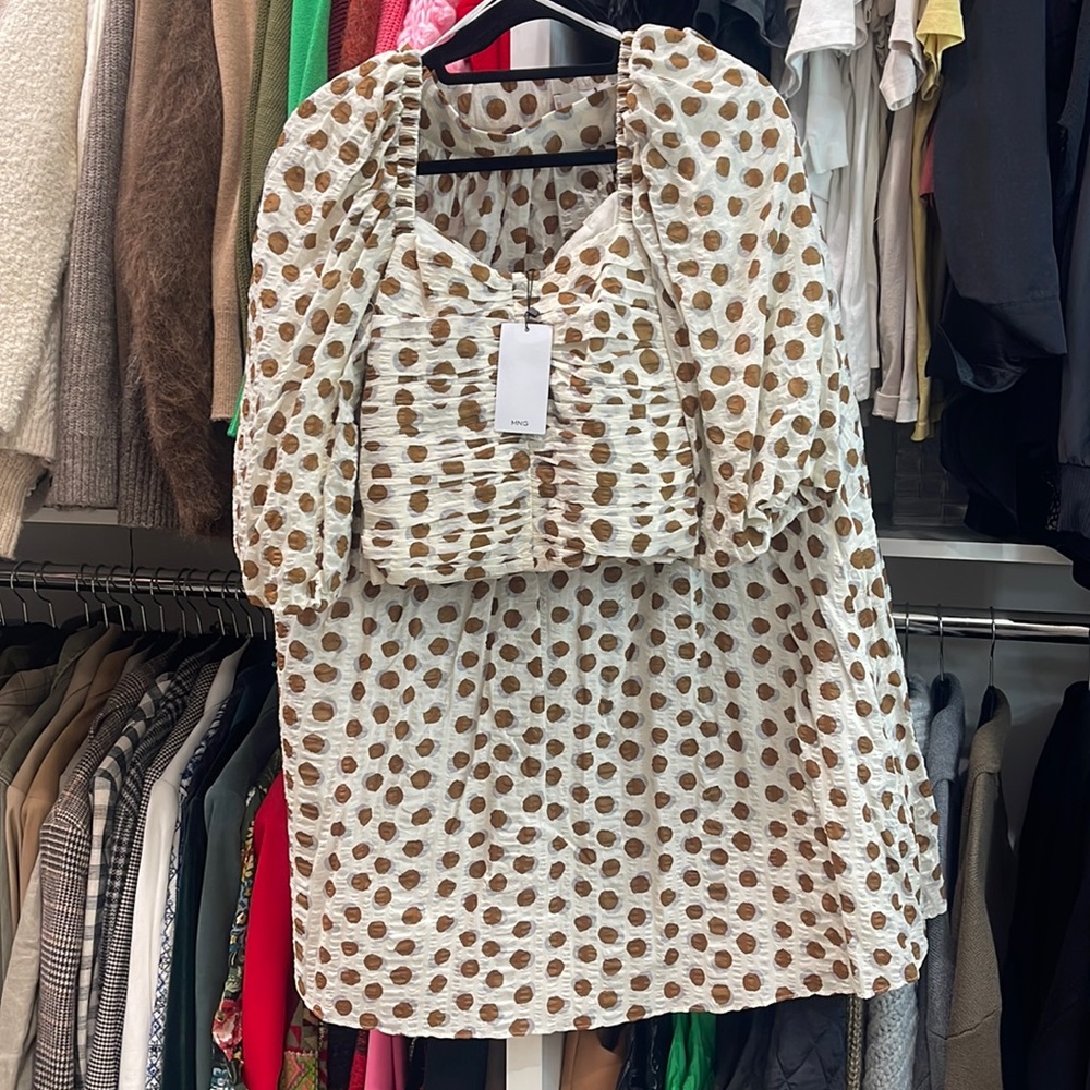 Gourgeous 2 piece skirt set